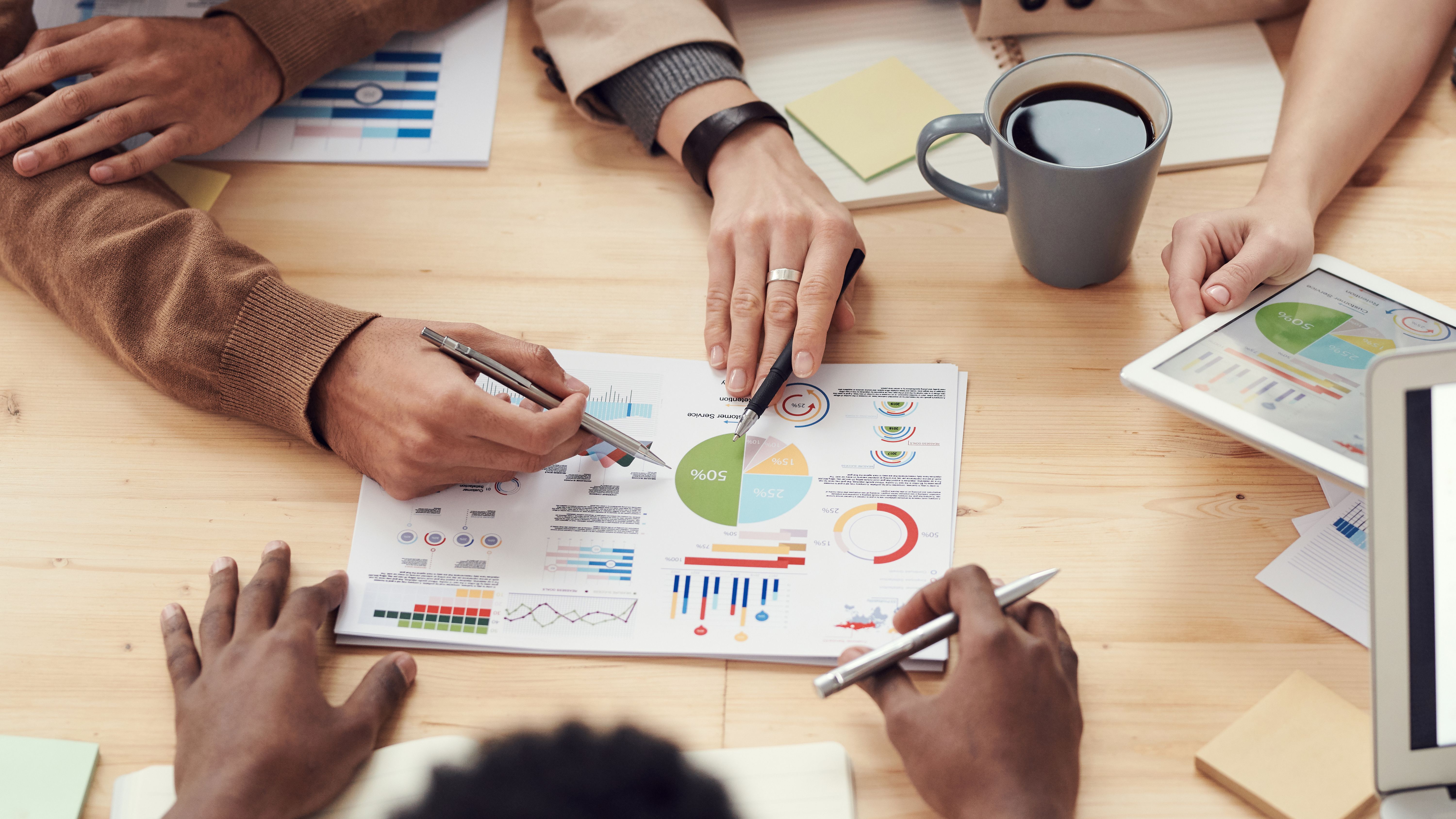 How to Build a Strong Online Brand for Small Business Growth