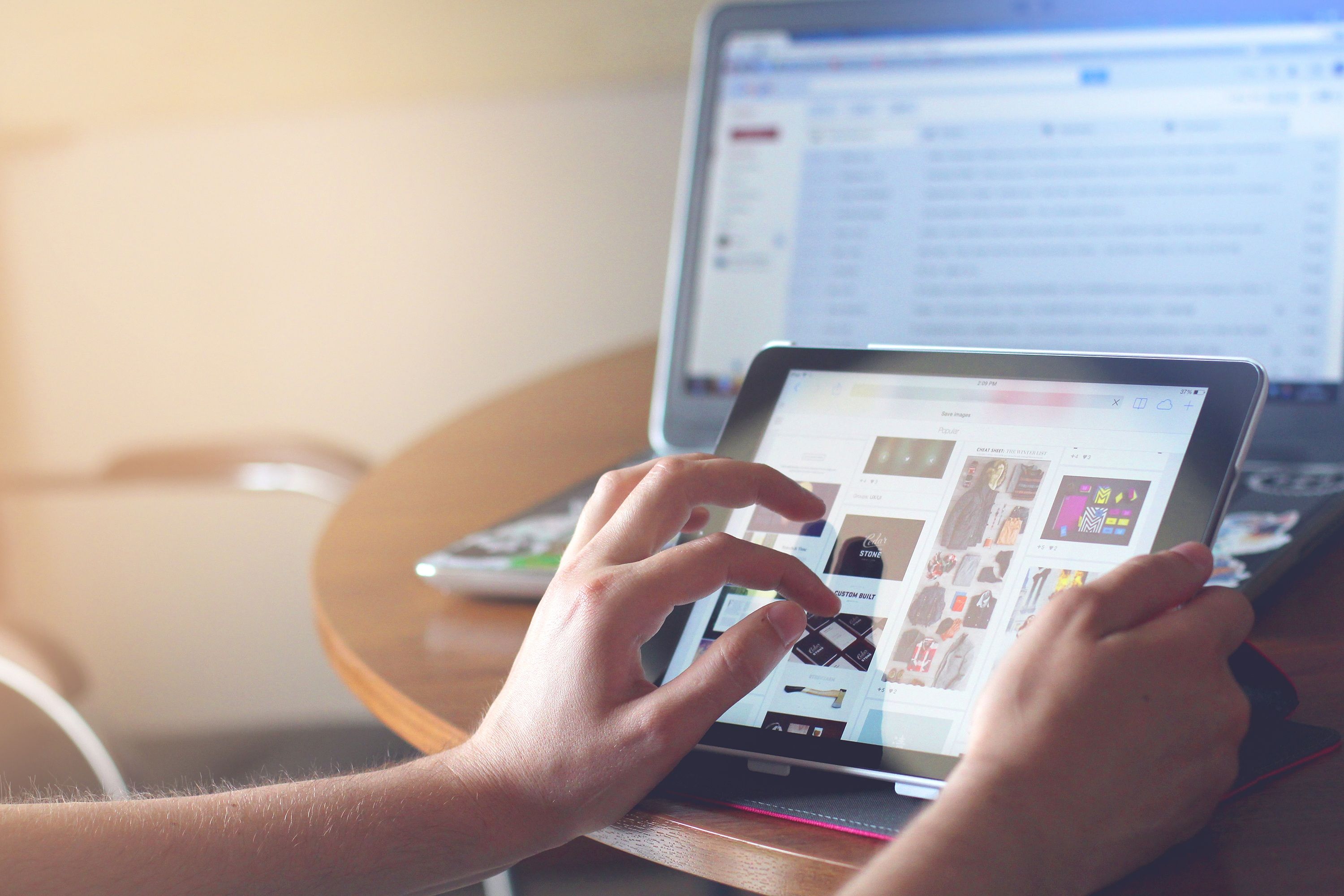 How to Choose Premium Web Hosting for Speed and Scalability