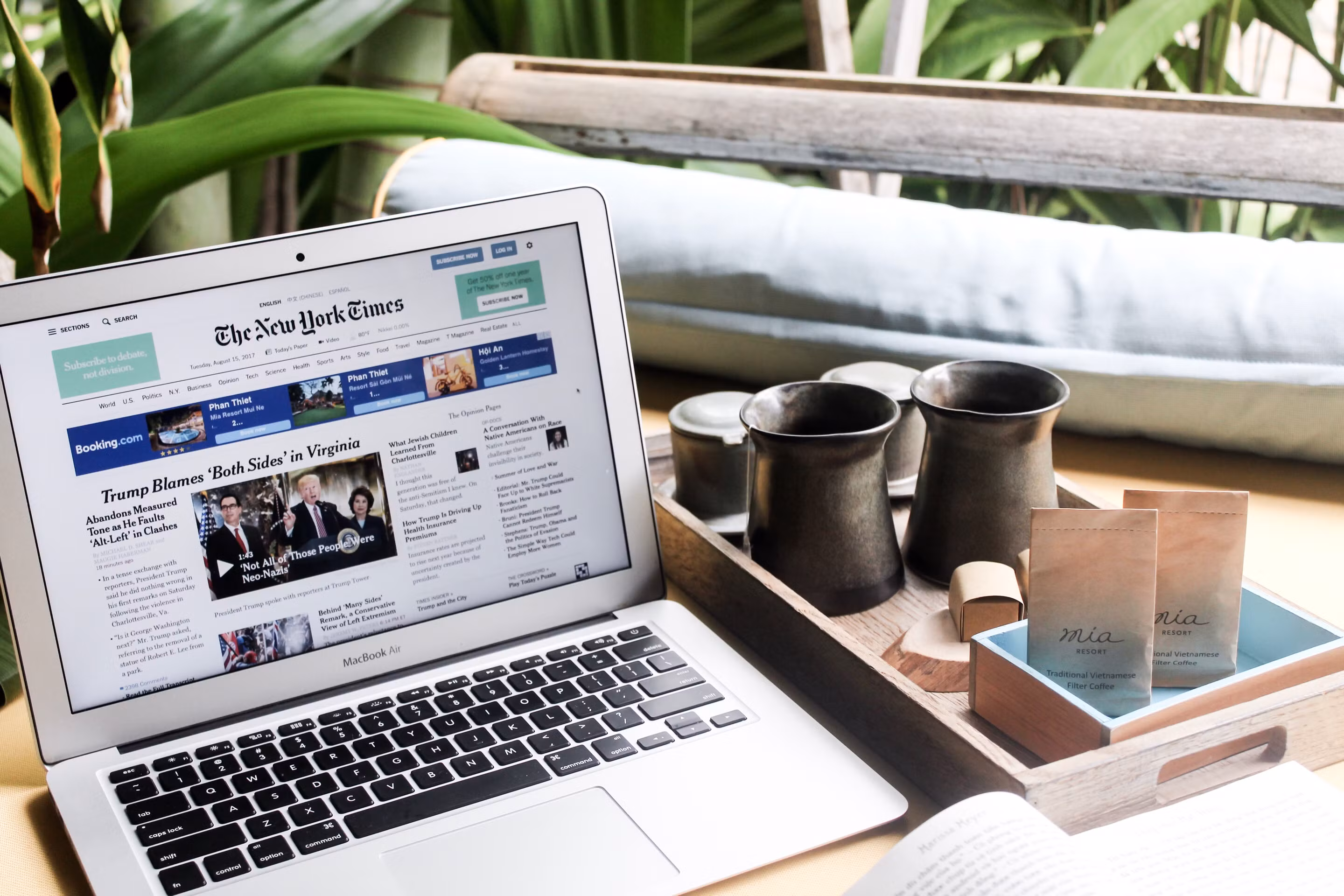 Mobile Navigation Design Best Practices for Better UX and SEO