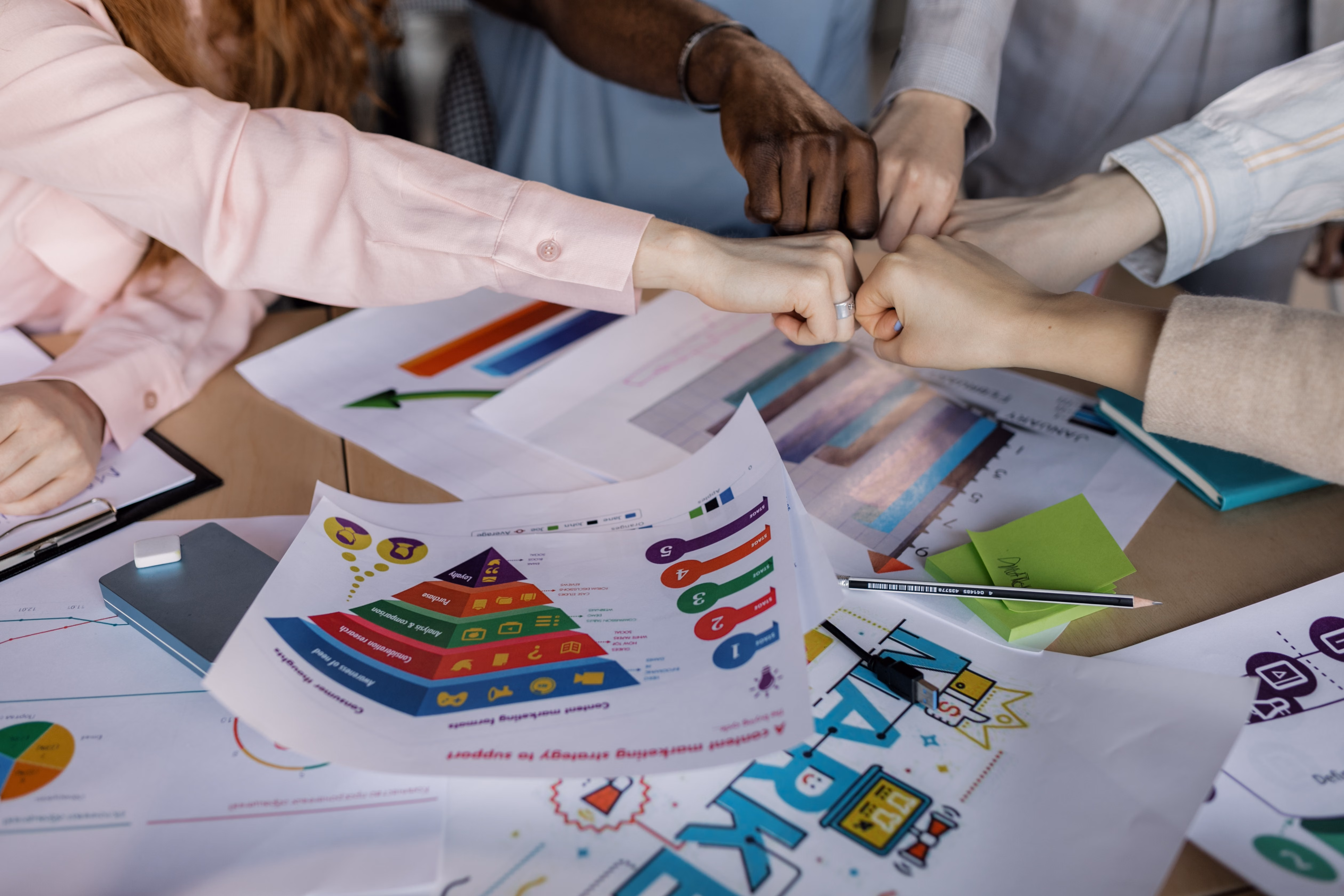 A Practical Guide to Lead Conversion Across Email and Social Media