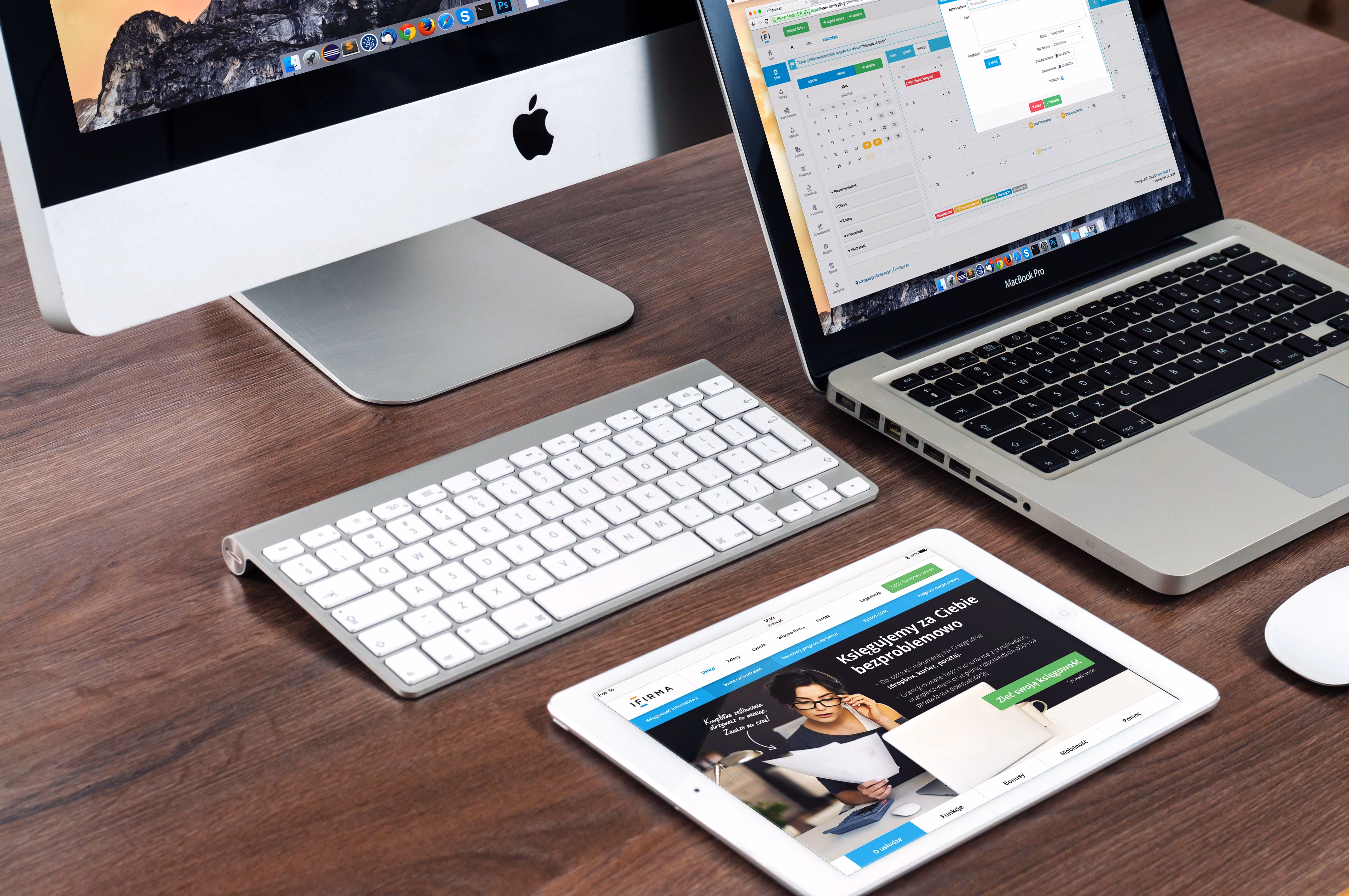 How Cloud Hosting Improves Website Speed, Uptime, and Scalability