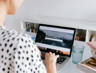 WordPress Internal Linking Plugin vs Yoast SEO: Which Helps More?